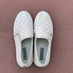 Steve Madden lt pink quilted shoes 9